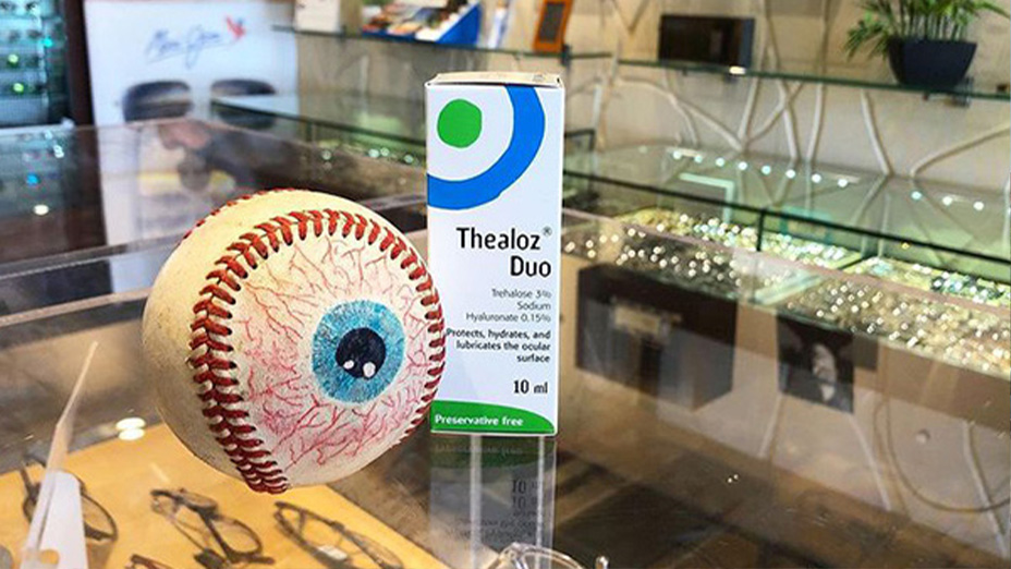 Preservative free eyedrops next to a dry eye – Keratitis – Scratchy eyes – Red eyes - Boardwalk Optometry